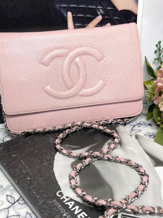 Chanel Handbags - Chanel Chain Wallet Jumbo CC Logo
